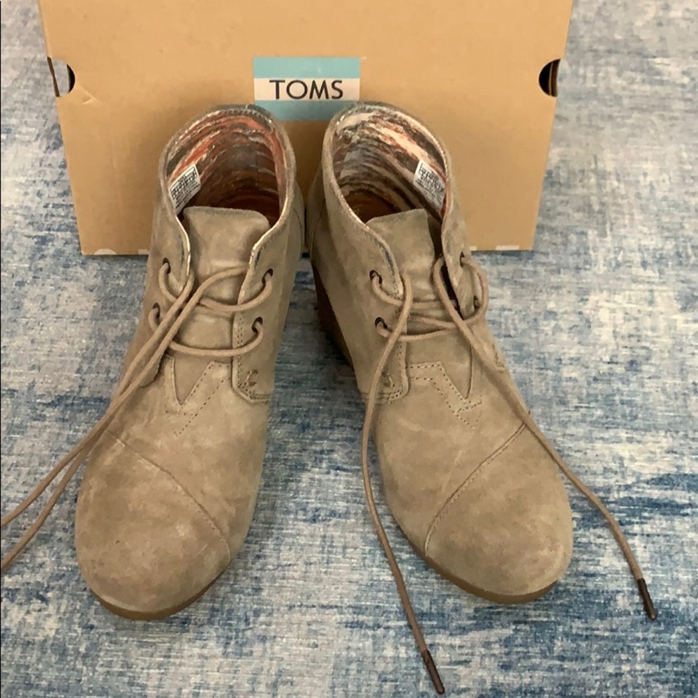 Toms wedges